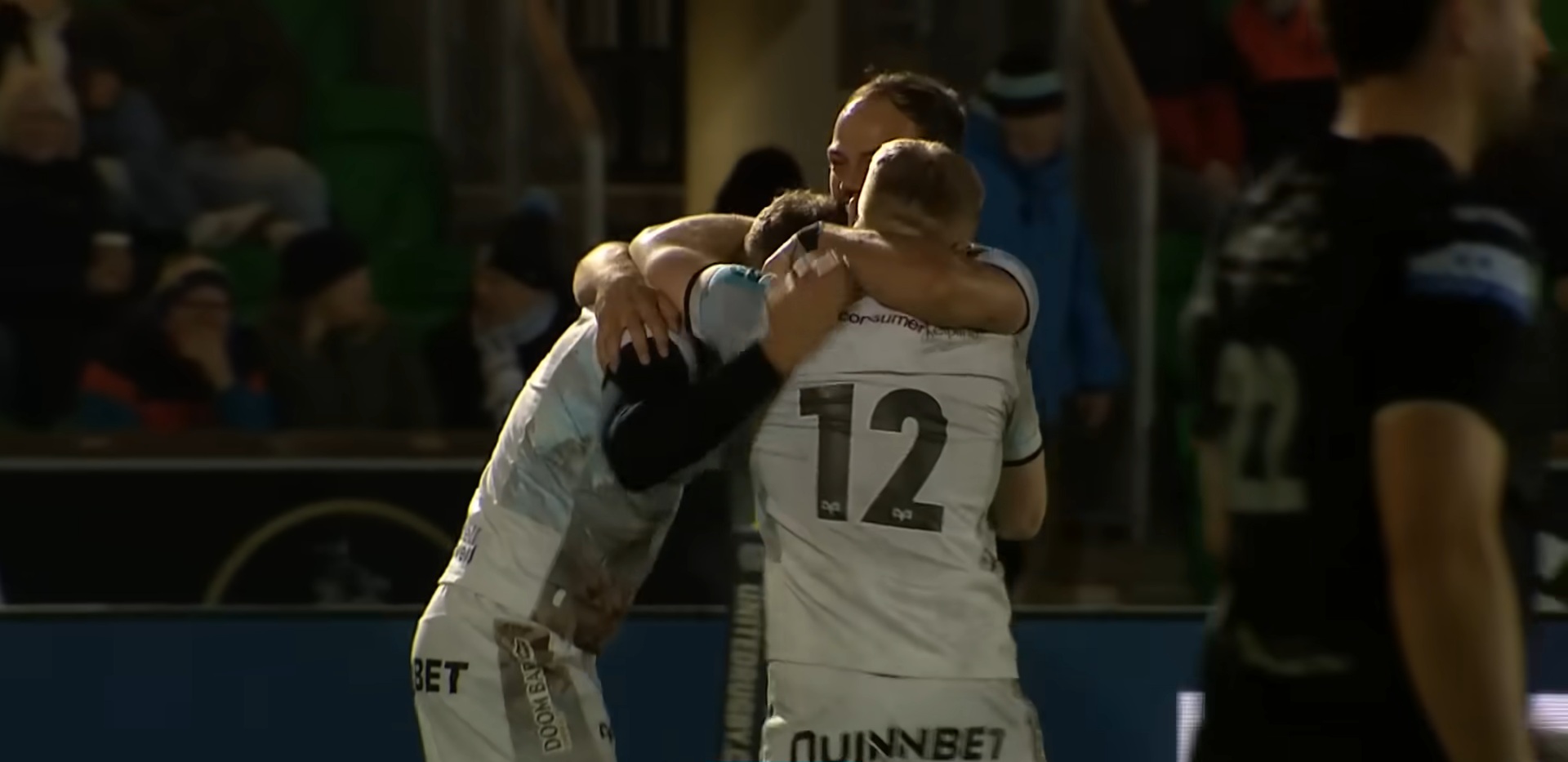 Clamoroso a Glasgow! Partita da 5 mete a testa, poi gli Ospreys vincono all'81': gli highlights 